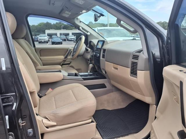 2014 Nissan Titan SV