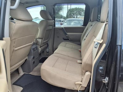 2014 Nissan Titan SV