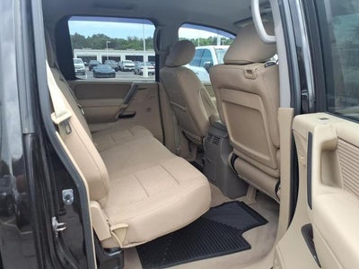 2014 Nissan Titan SV