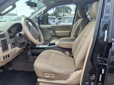 2014 Nissan Titan SV