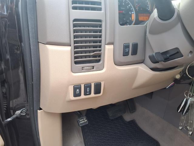2014 Nissan Titan SV