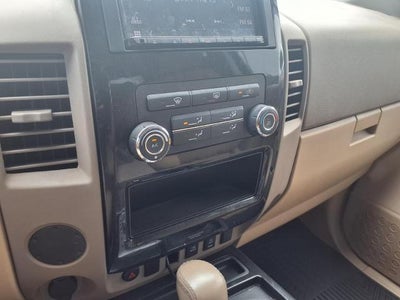 2014 Nissan Titan SV