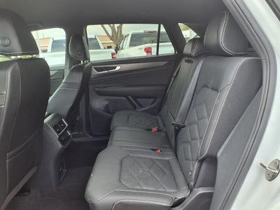 2025 Volkswagen Atlas Cross Sport 2.0T SE w/Technology