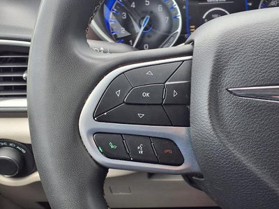 2023 Chrysler Voyager LX