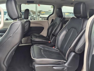 2023 Chrysler Pacifica Hybrid Limited