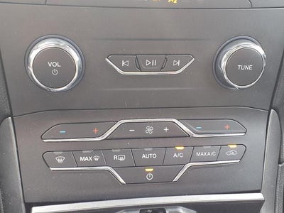 2020 Ford Edge SE