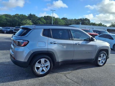 2022 Jeep Compass Latitude FWD