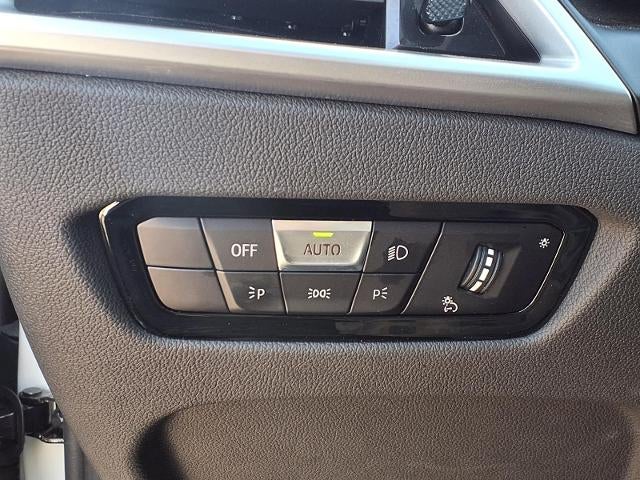 2025 BMW 3 Series 330i