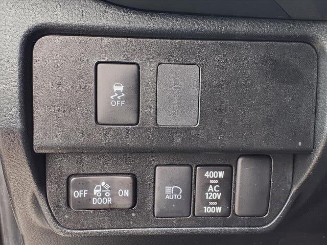 2022 Toyota Tacoma 4WD SR