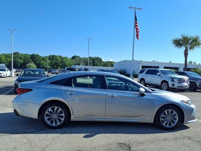 2019 Toyota Avalon XLE
