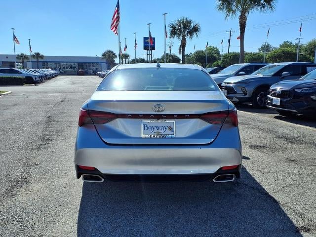 2019 Toyota Avalon XLE