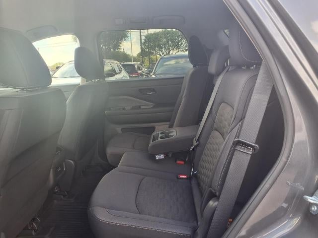 2025 Nissan Pathfinder SV FWD
