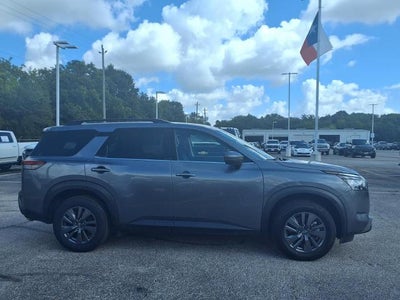 2025 Nissan Pathfinder SV FWD