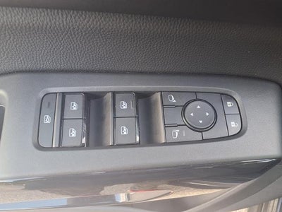 2025 Nissan Pathfinder SV FWD