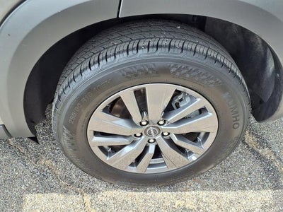 2025 Nissan Pathfinder SV FWD