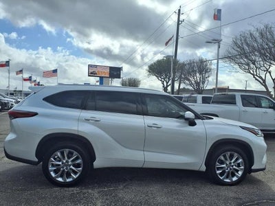 2022 Toyota Highlander Limited