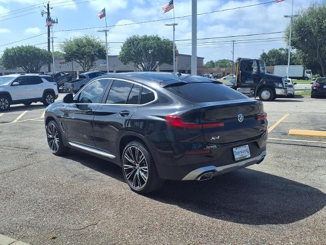 2025 BMW X4 xDrive30i