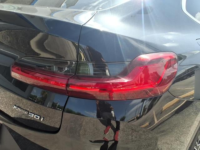 2025 BMW X4 xDrive30i