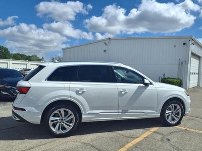 2023 Audi Q7 Premium Plus