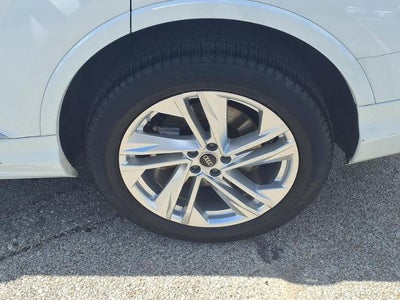 2023 Audi Q7 Premium Plus