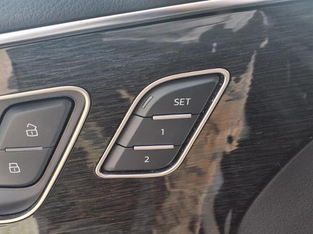 2023 Audi Q7 Premium Plus