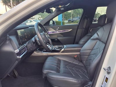 2025 BMW 7 Series 740i