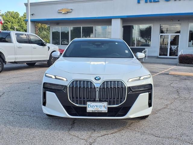 2025 BMW 7 Series 740i