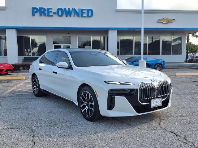2025 BMW 7 Series 740i