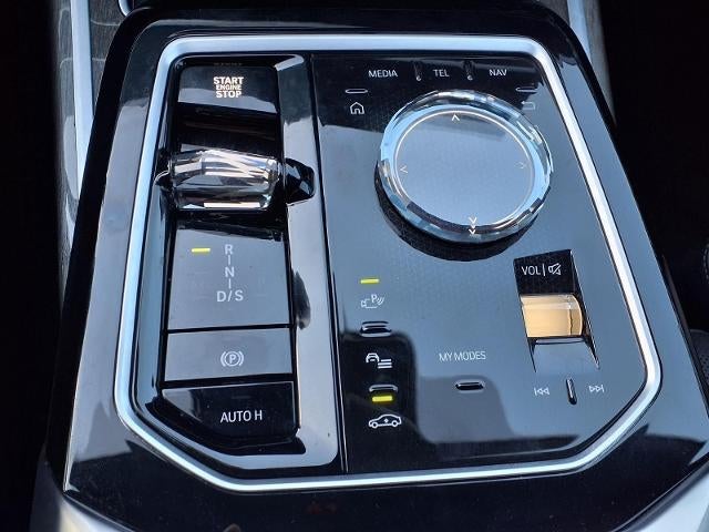 2025 BMW 7 Series 740i
