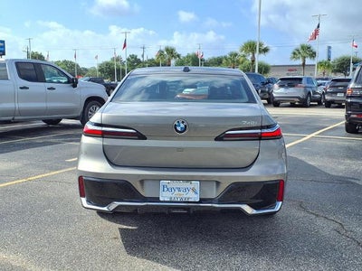 2025 BMW 7 Series 740i