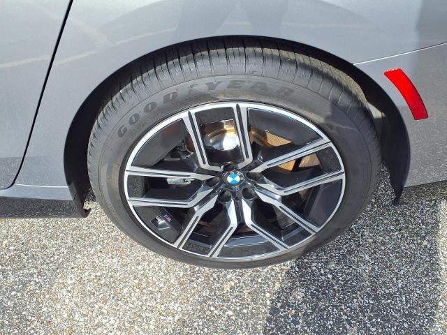 2025 BMW 7 Series 740i