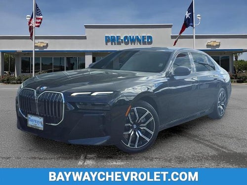 2025 BMW 7 Series 740i
