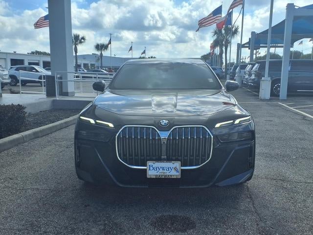 2025 BMW 7 Series 740i