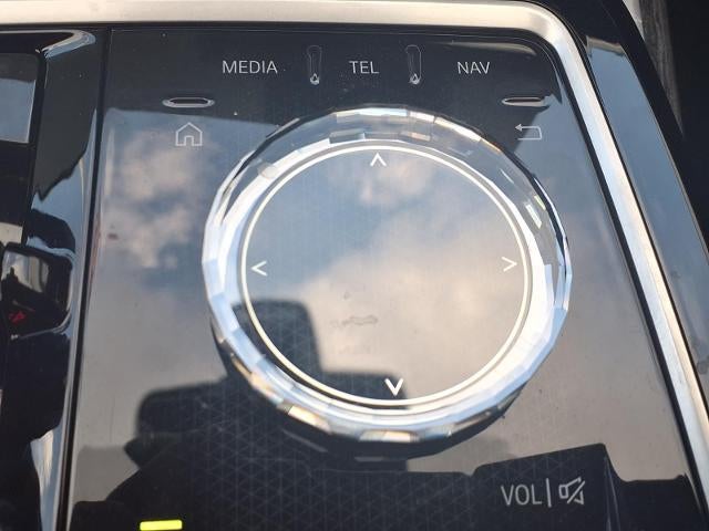 2025 BMW 7 Series 740i