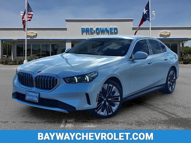 2024 BMW 530i 530i