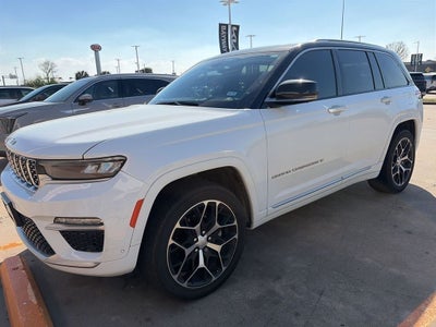 2023 Jeep Grand Cherokee Summit