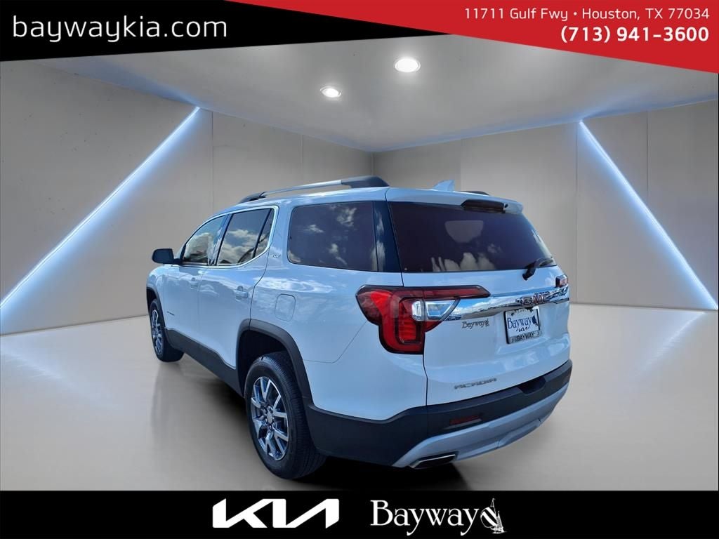 2023 GMC Acadia SLT
