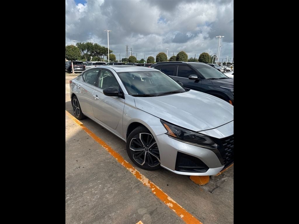 2024 Nissan Altima 2.5 SR