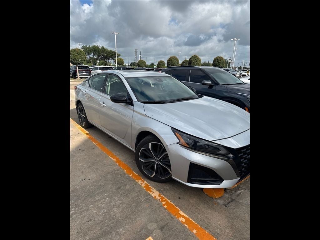 2024 Nissan Altima 2.5 SR