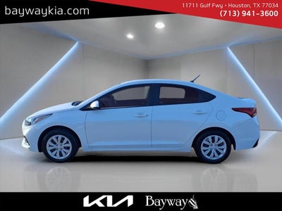 2022 Hyundai Accent SE