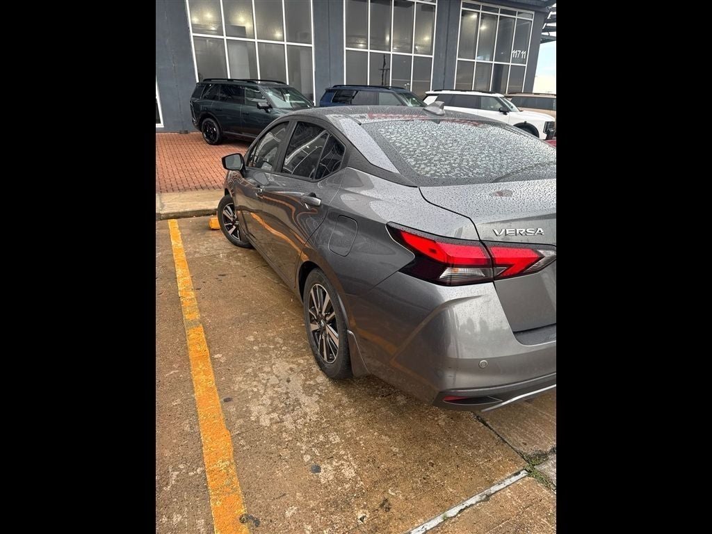 2022 Nissan Versa 1.6 SV