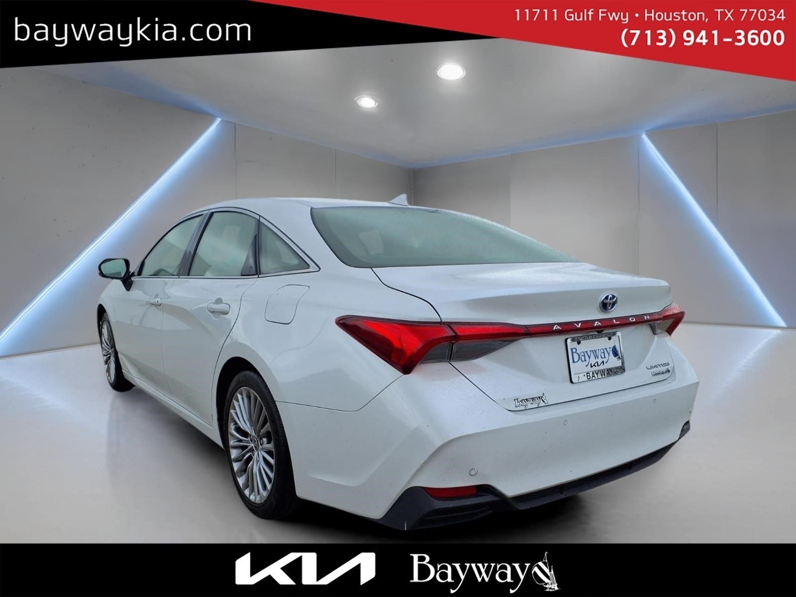 2022 Toyota Avalon Hybrid Limited