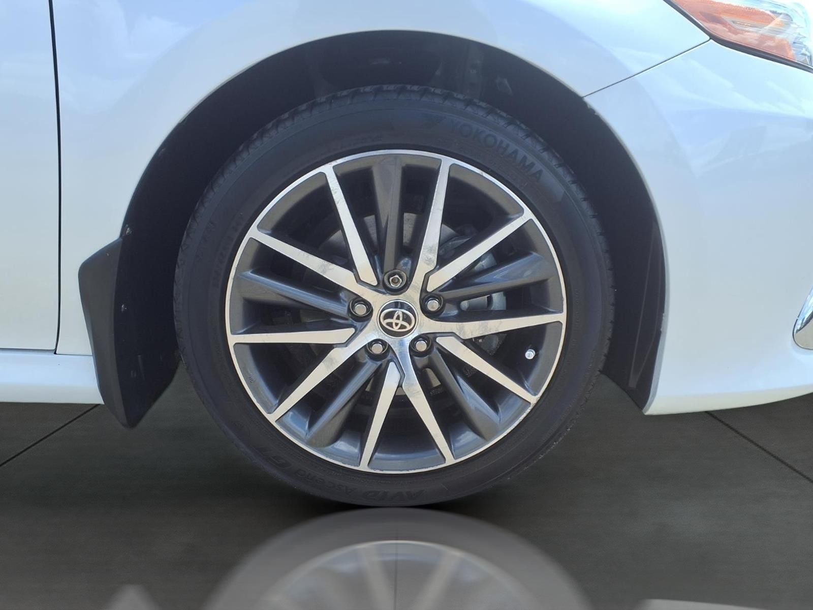2022 Toyota Camry Hybrid XLE