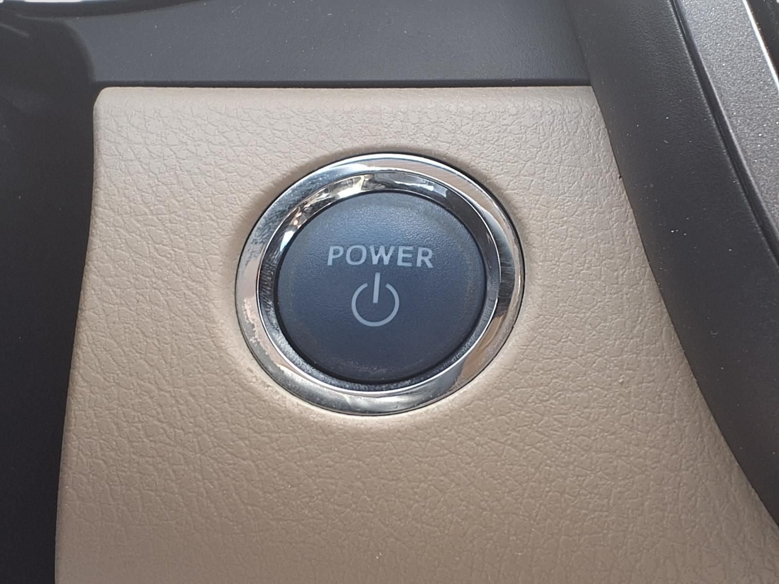 2022 Toyota Camry Hybrid XLE