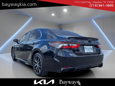 2022 Toyota Camry Base