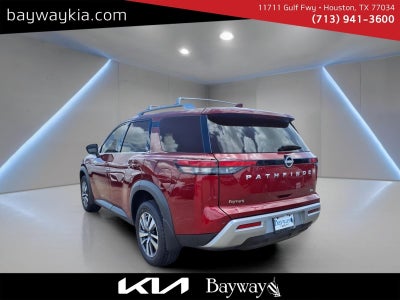 2024 Nissan Pathfinder SL