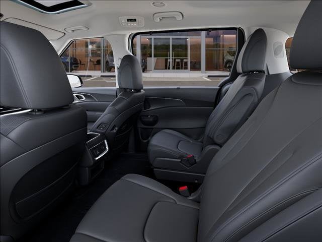 2027 Kia Carnival Hybrid Base