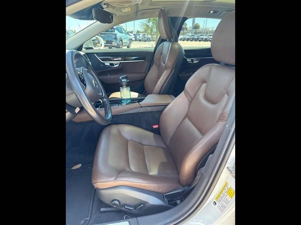 2018 Volvo S90 T5 Momentum