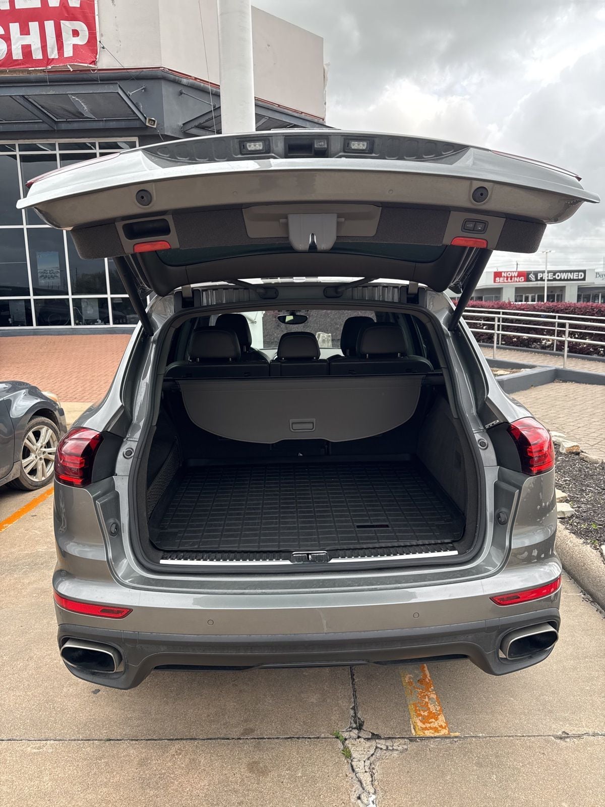 2017 Porsche Cayenne Base